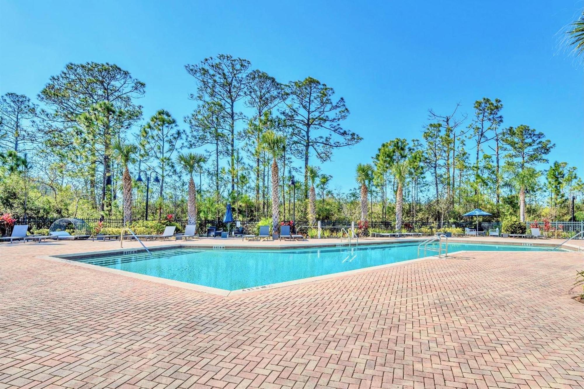 Spacious 2Br Condo W Pool & Hot Tub Near Disney Orlando Exterior photo