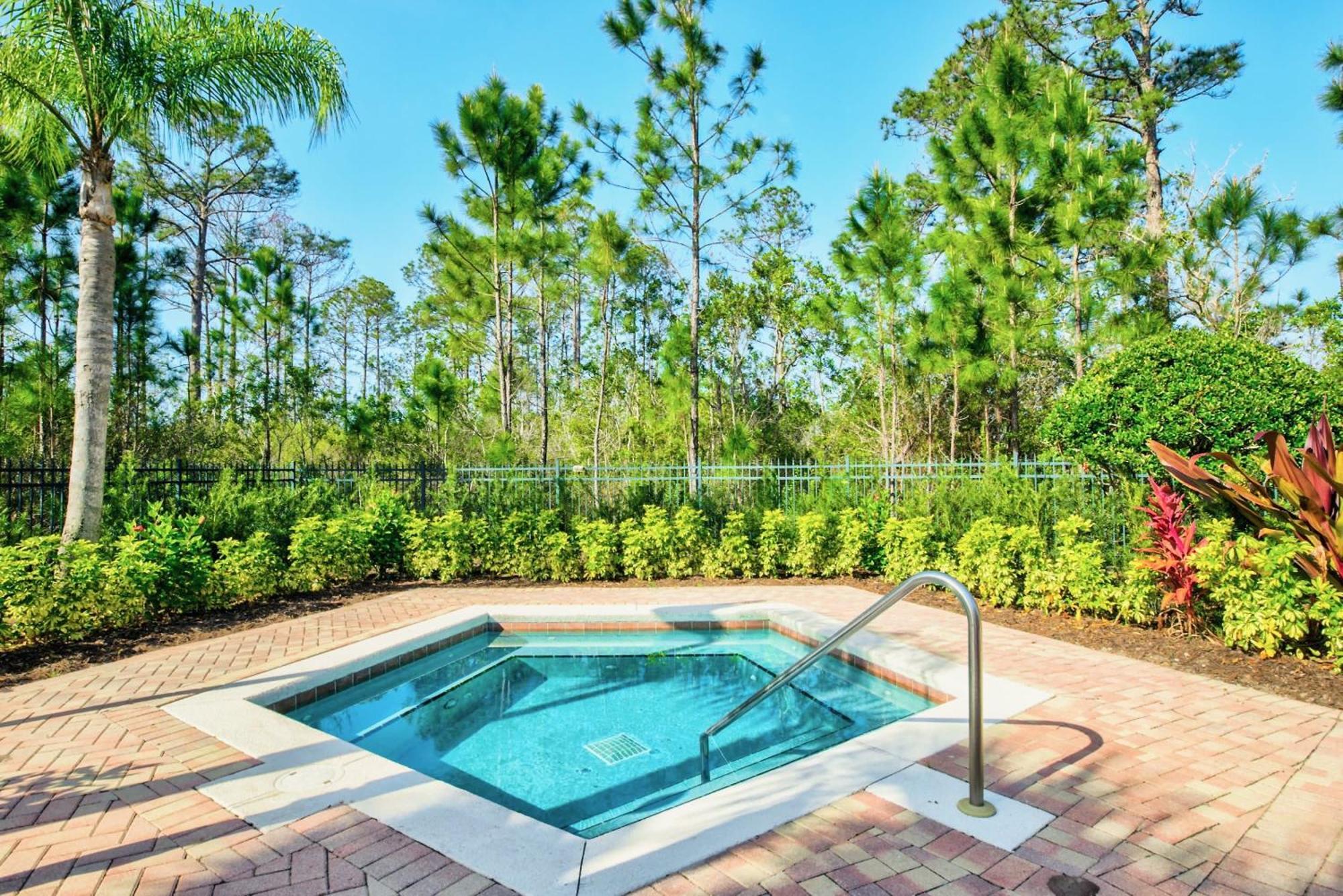 Spacious 2Br Condo W Pool & Hot Tub Near Disney Orlando Exterior photo
